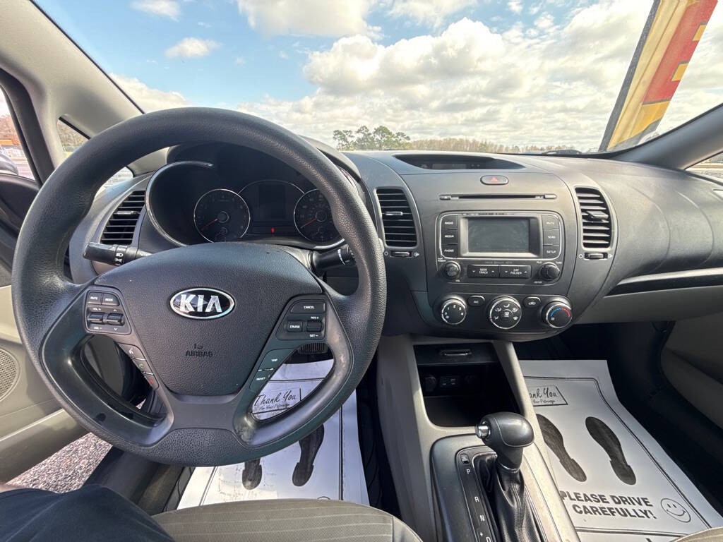 2016 Kia Forte Image 8