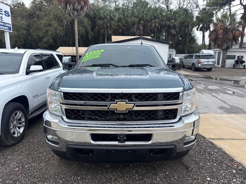2011 Chevrolet Silverado 1500 Image 2