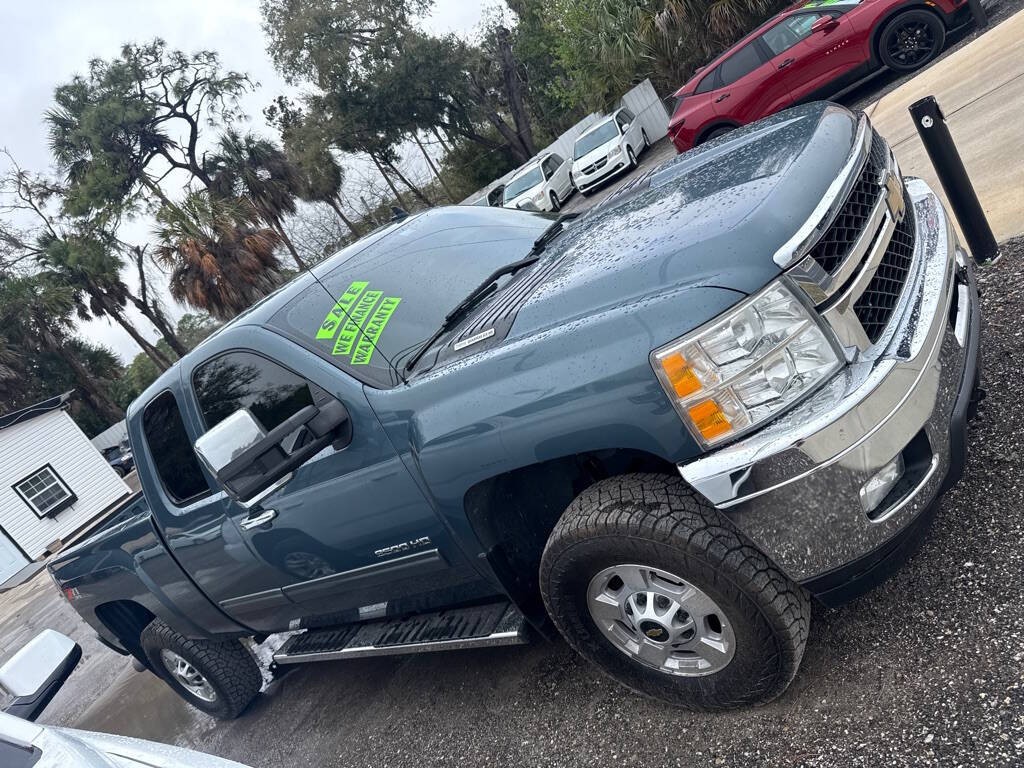 2011 Chevrolet Silverado 1500 Image 3