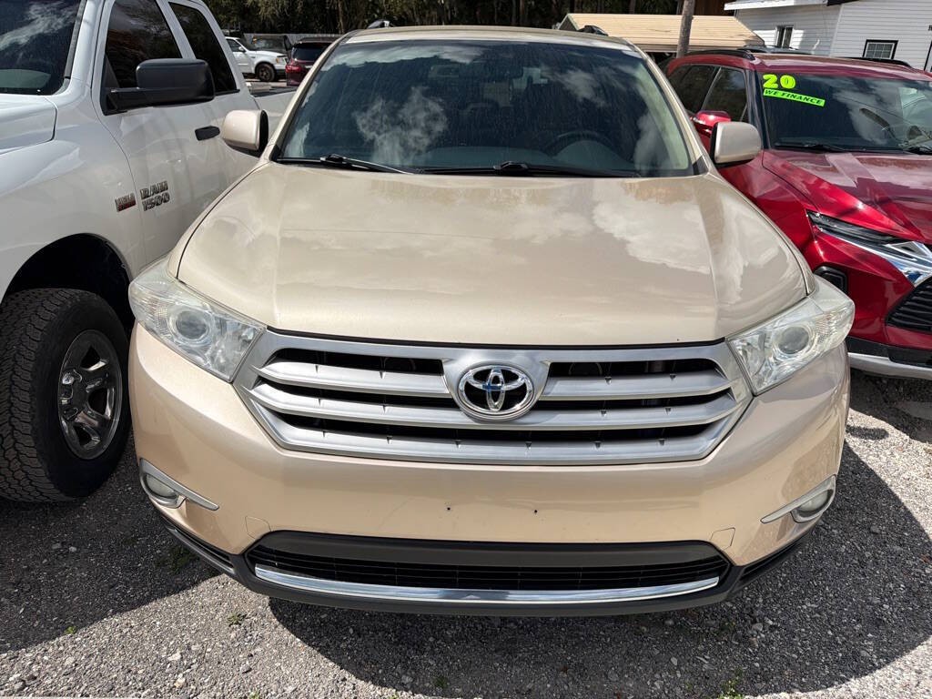 2013 Toyota Highlander Image 2