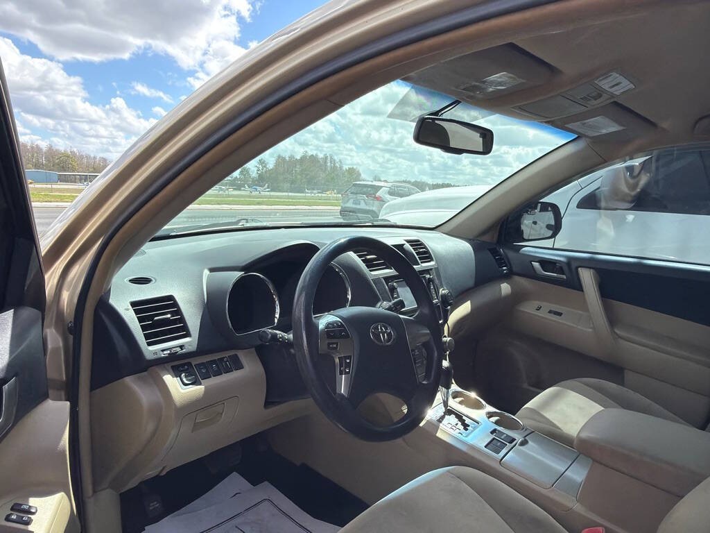 2013 Toyota Highlander Image 6