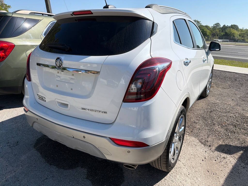 2017 Buick Enclave Image 3