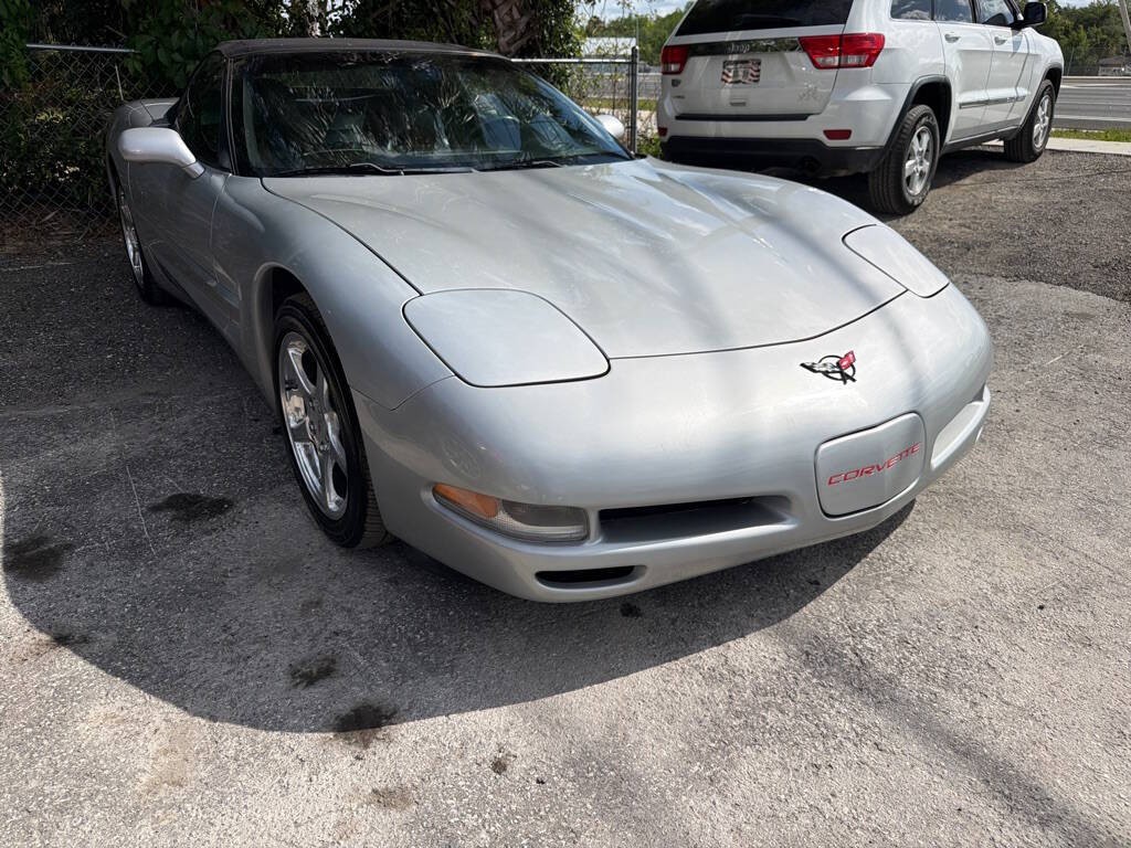2000 Chevrolet Corvette Image 2