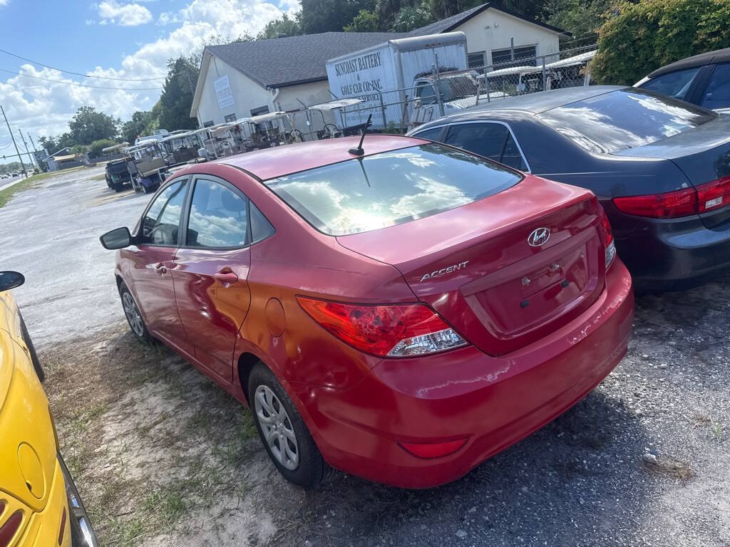 2012 Hyundai Accent Image 5