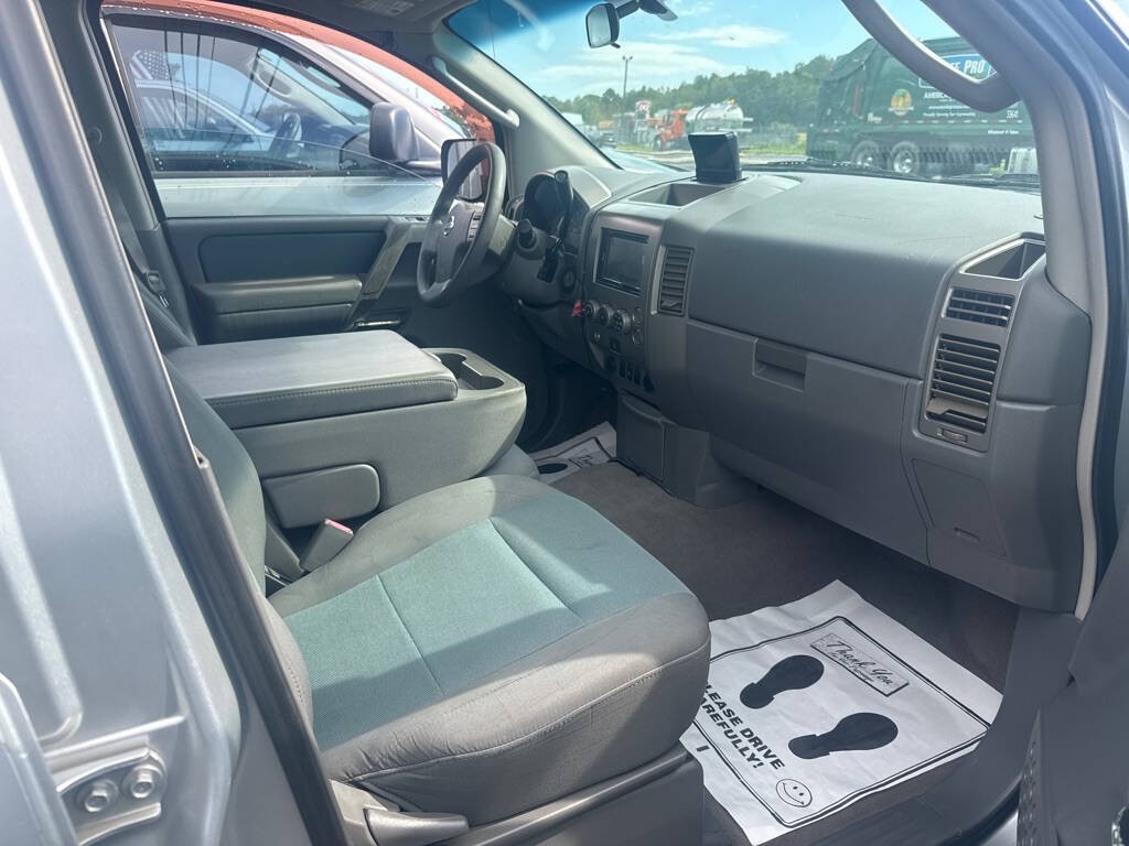 2006 Nissan Titan Image 3