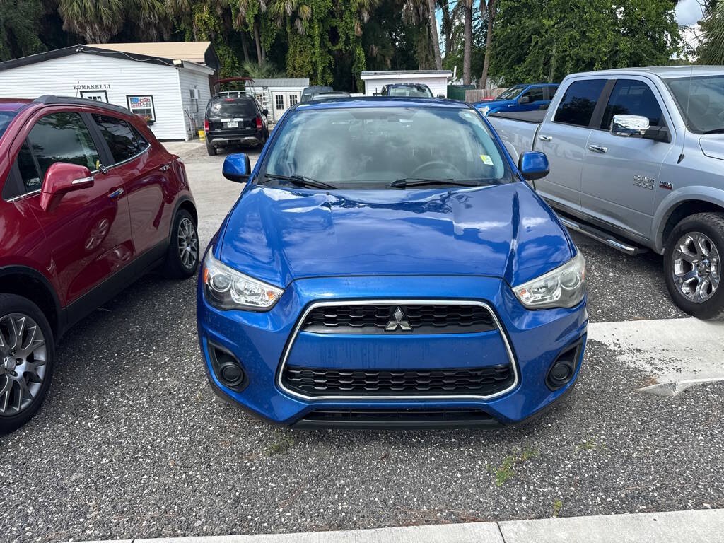 2015 Mitsubishi Outlander Image 2