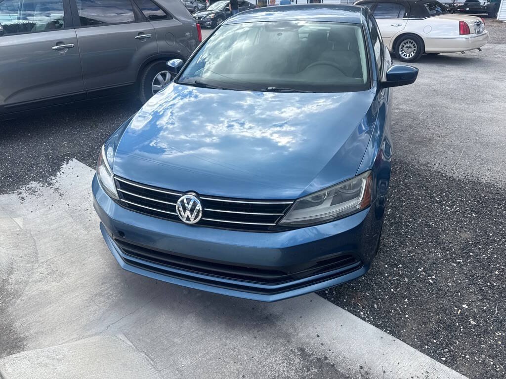 2017 Volkswagen Jetta Image 2
