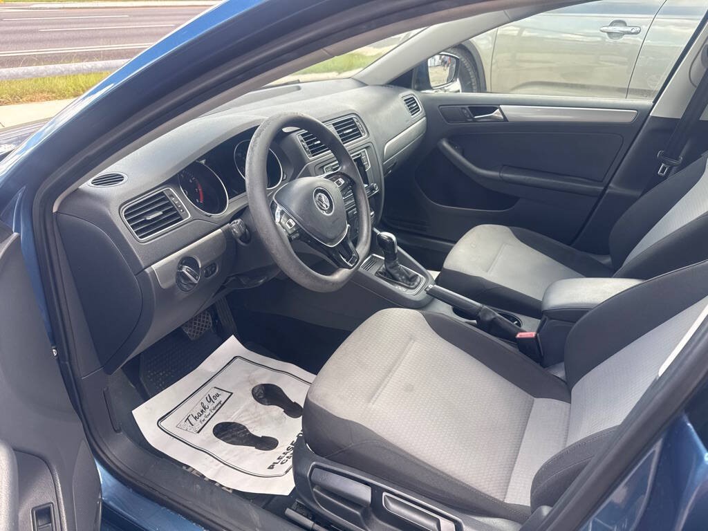2017 Volkswagen Jetta Image 3