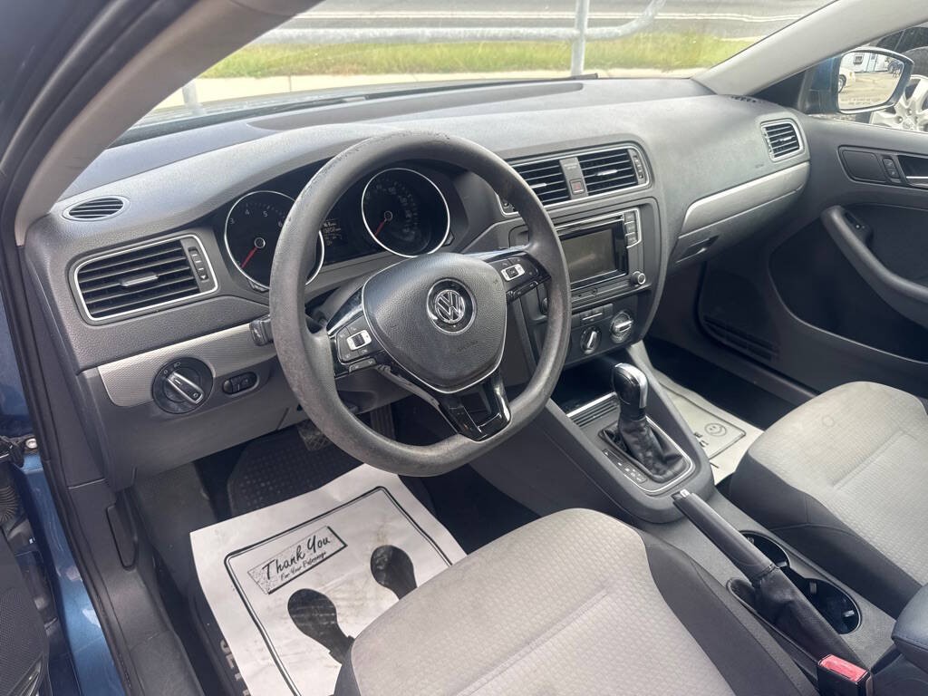 2017 Volkswagen Jetta Image 4