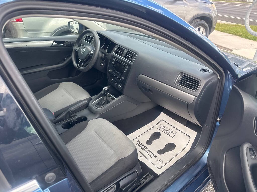 2017 Volkswagen Jetta Image 9