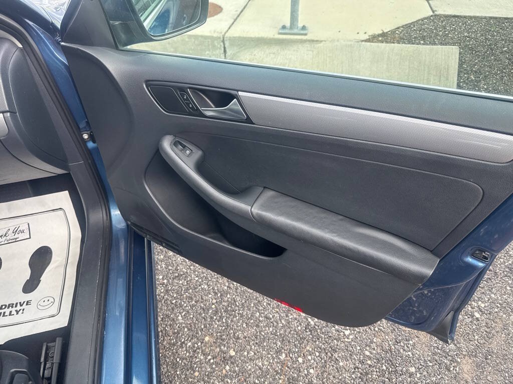 2017 Volkswagen Jetta Image 10