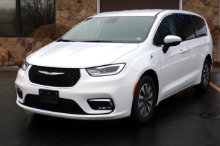 Image for 2023 Chrysler Pacifica Hybrid Touring L ID: 6306328