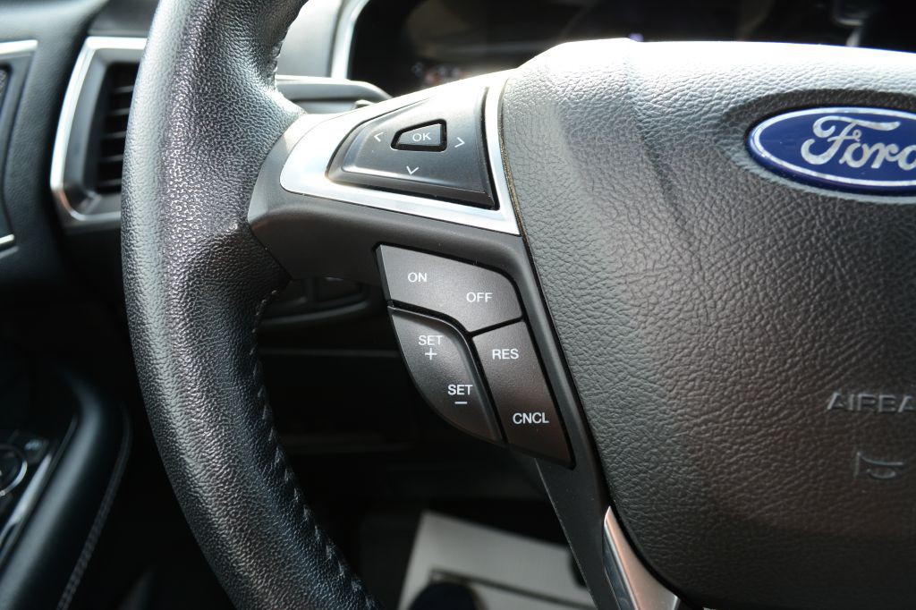 2018 Ford Edge Image 15