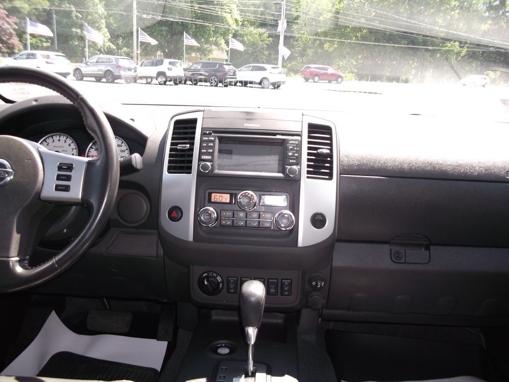 2020 Nissan Frontier Image 11