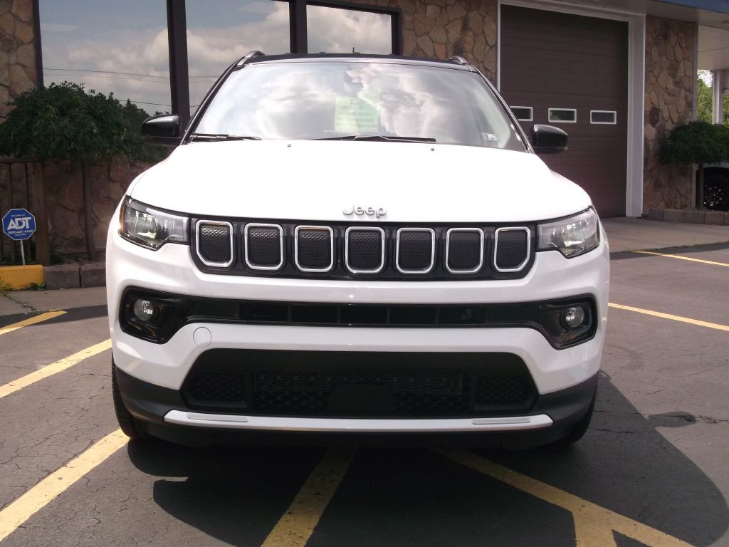 2022 Jeep Compass Image 2