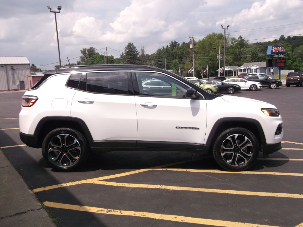 2022 Jeep Compass Image 3