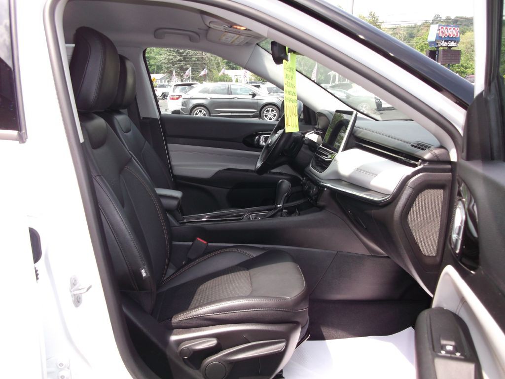 2022 Jeep Compass Image 5