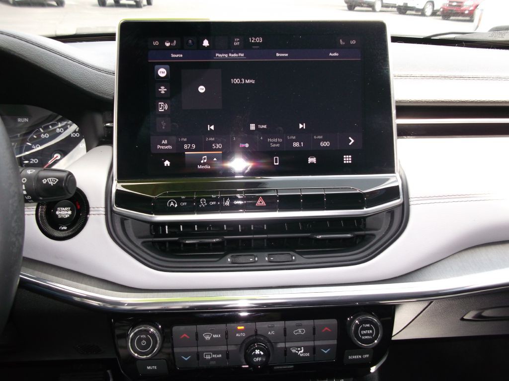 2022 Jeep Compass Image 17
