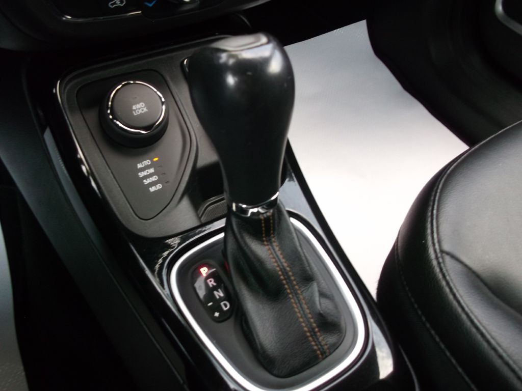 2018 Jeep Compass Image 18