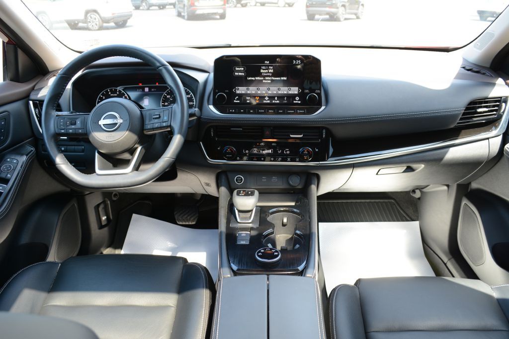 2022 Nissan Rogue Image 14
