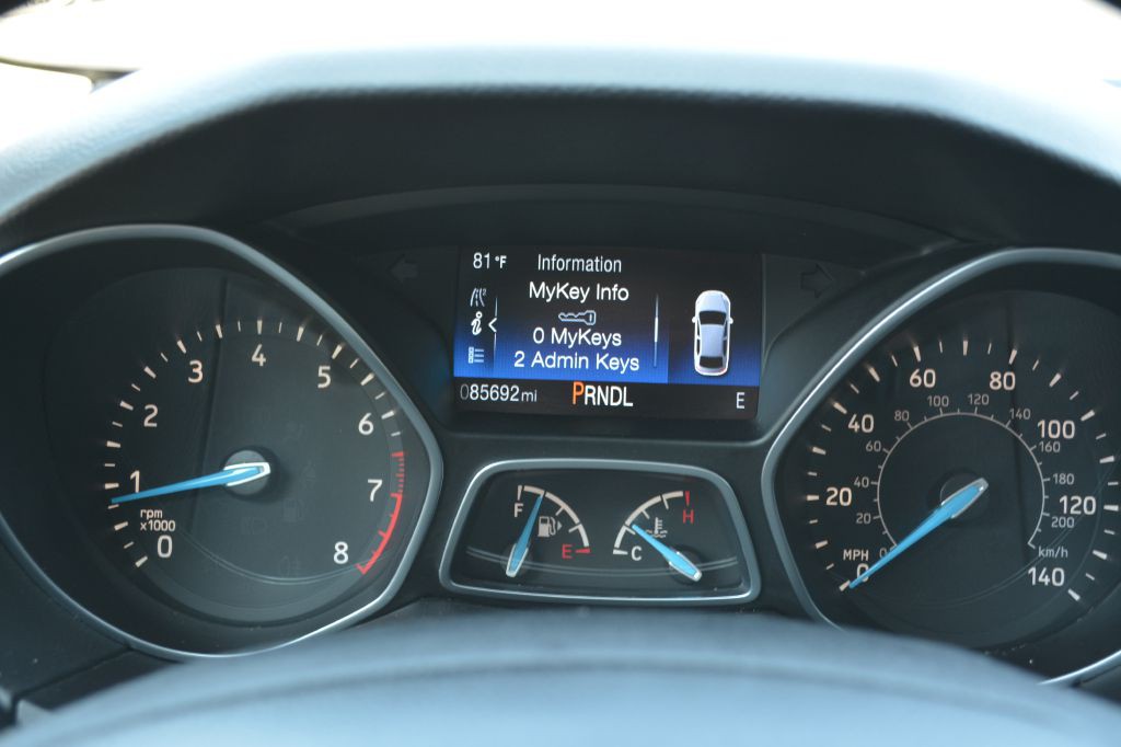 2016 Ford Focus Image 15