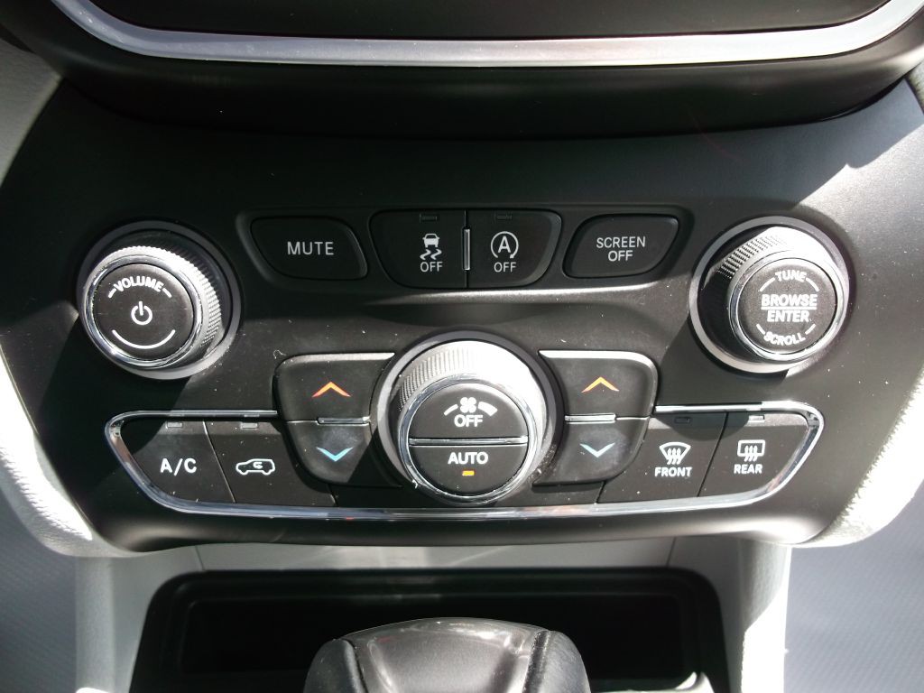 2021 Jeep Cherokee Image 17