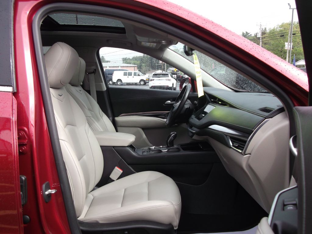 2019 Cadillac XT4 Image 12