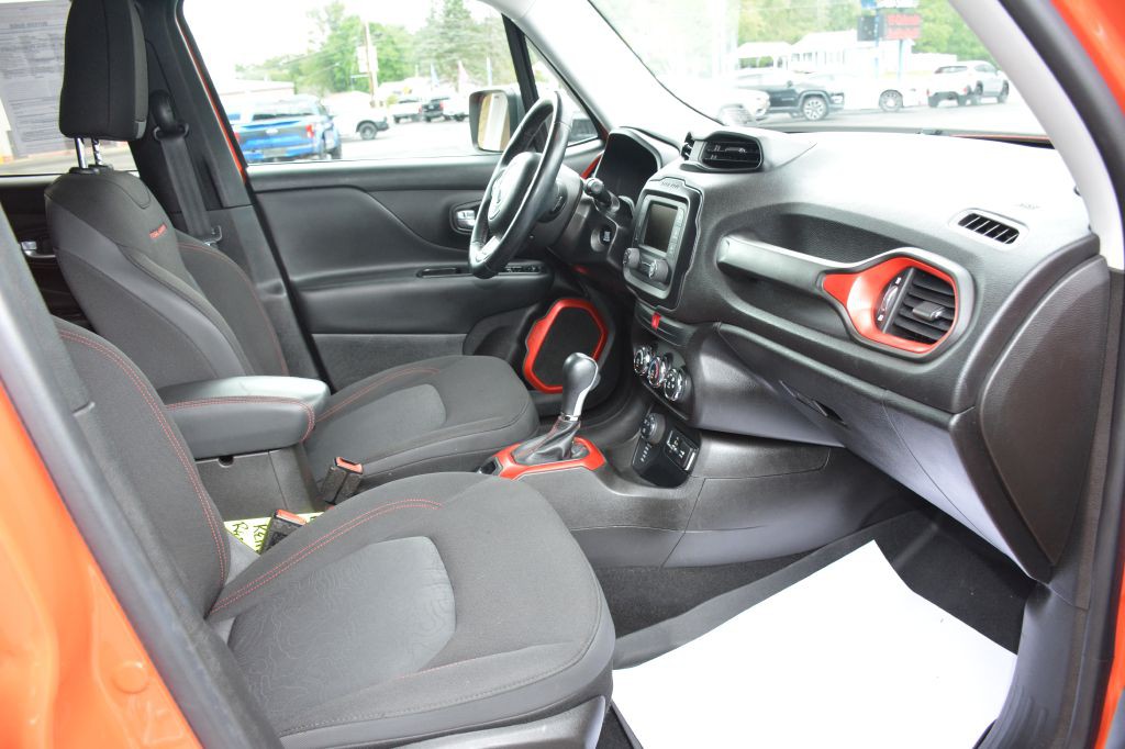 2017 Jeep Renegade Image 8