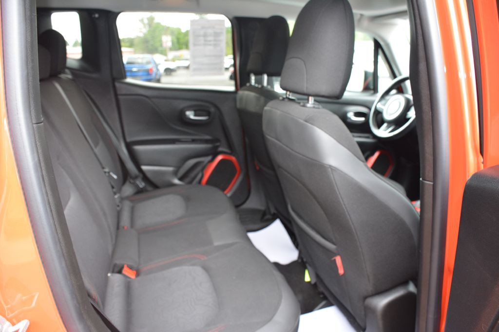 2017 Jeep Renegade Image 9