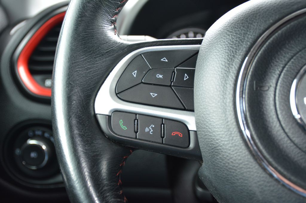 2017 Jeep Renegade Image 16
