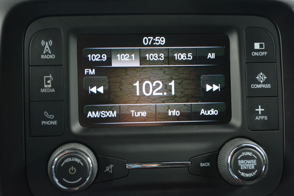 2017 Jeep Renegade Image 18
