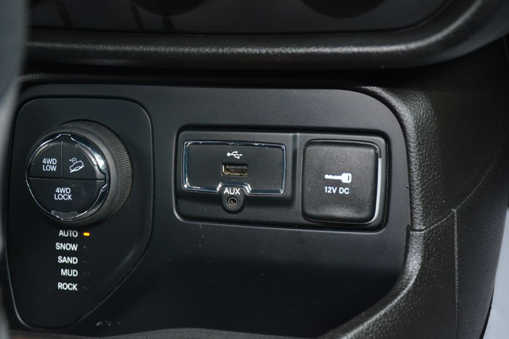 2017 Jeep Renegade Image 22