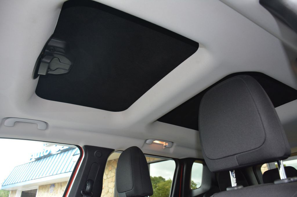 2017 Jeep Renegade Image 23