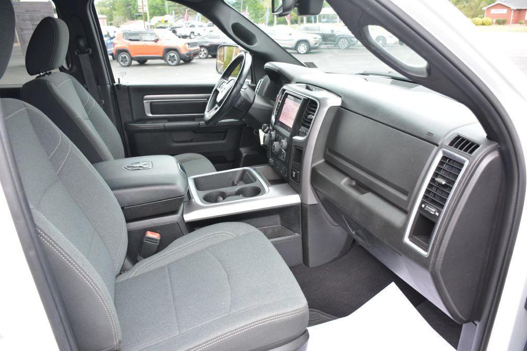 2022 RAM 1500 Image 9