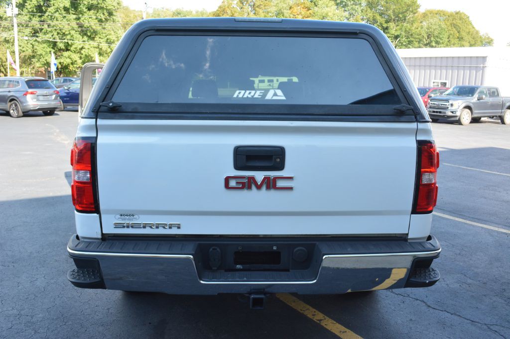 2017 GMC Sierra Image 4