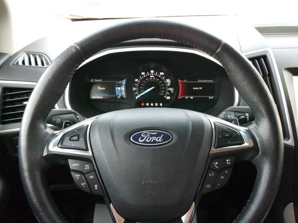 2020 Ford Edge Image 16