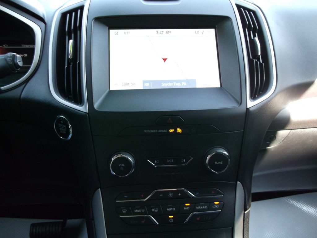 2020 Ford Edge Image 17