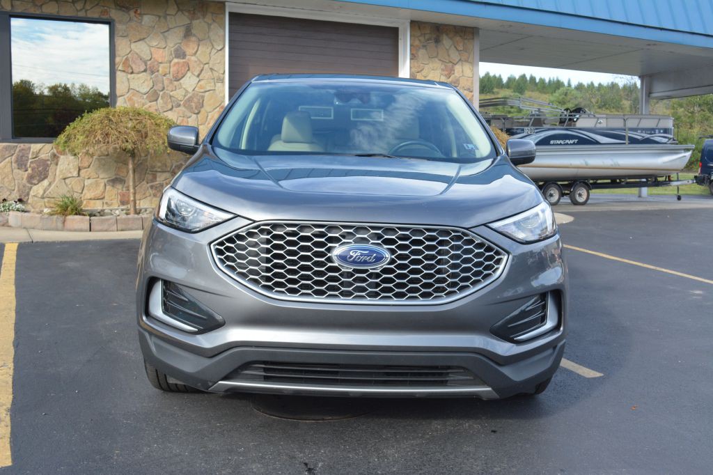 2024 Ford Edge Image 2