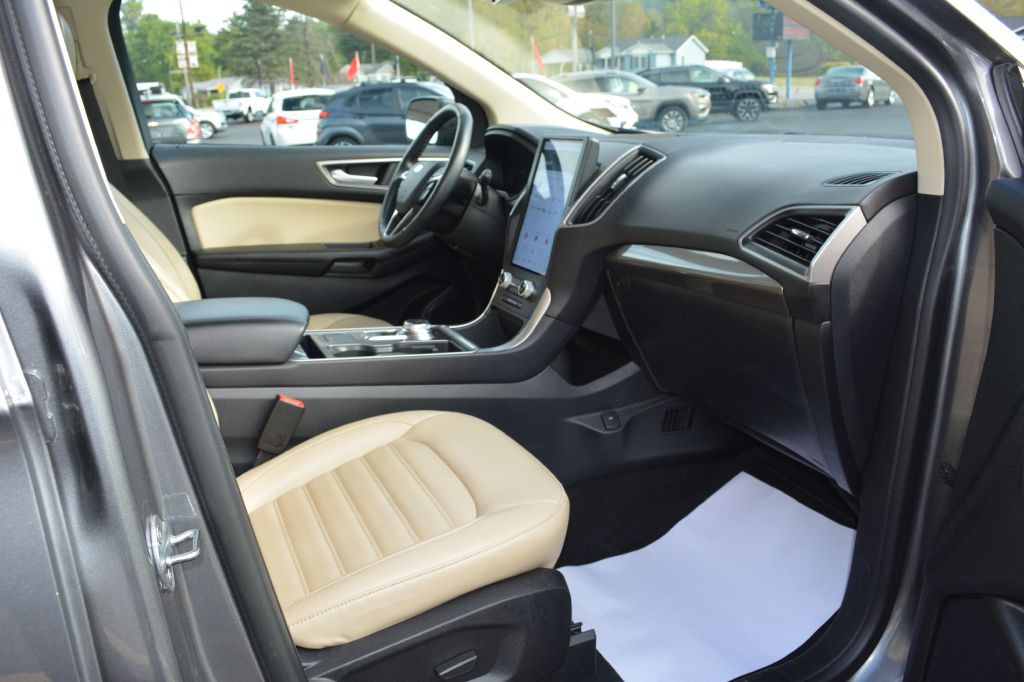 2024 Ford Edge Image 8