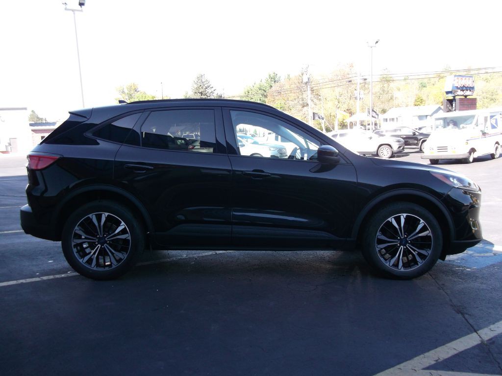 2022 Ford Escape Image 4