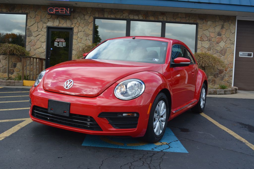 2019 Volkswagen Beetle Image 1
