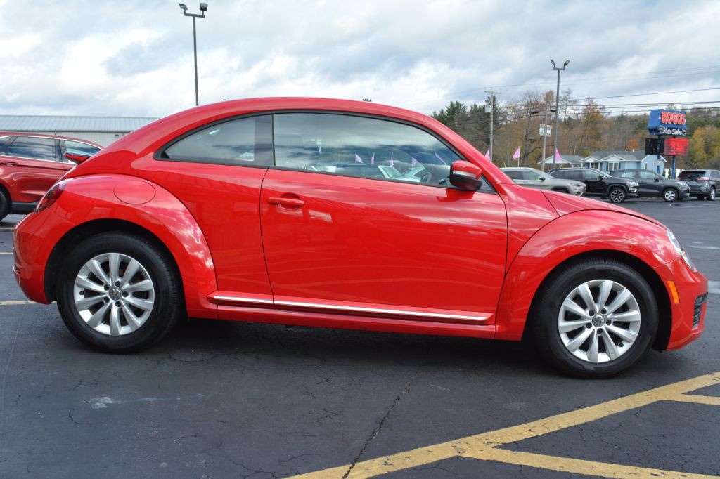 2019 Volkswagen Beetle Image 3