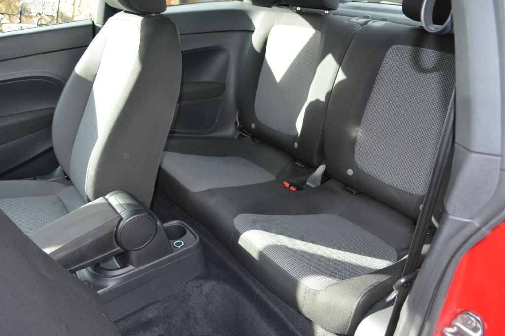 2019 Volkswagen Beetle Image 11