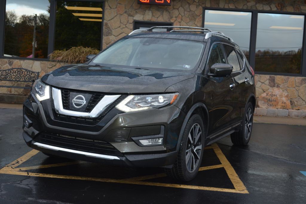 2017 Nissan Rogue Image 1