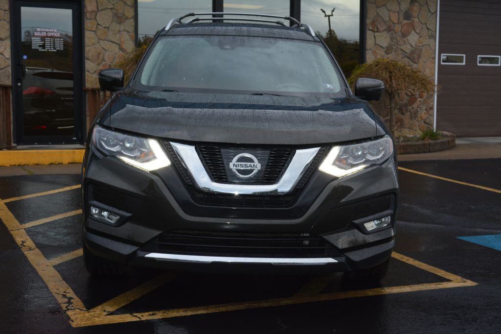 2017 Nissan Rogue Image 2