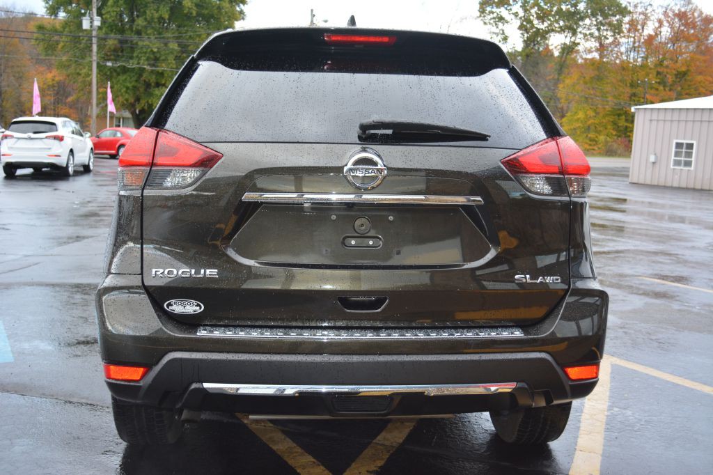 2017 Nissan Rogue Image 4