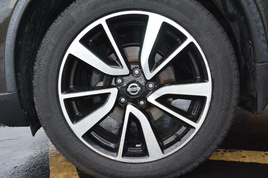 2017 Nissan Rogue Image 7