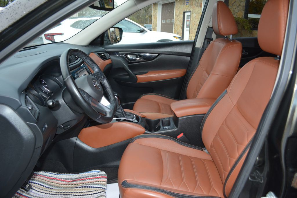 2017 Nissan Rogue Image 12