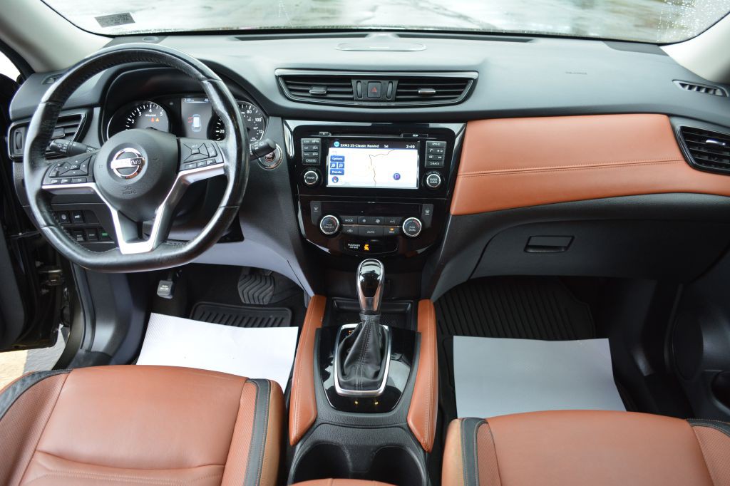 2017 Nissan Rogue Image 15