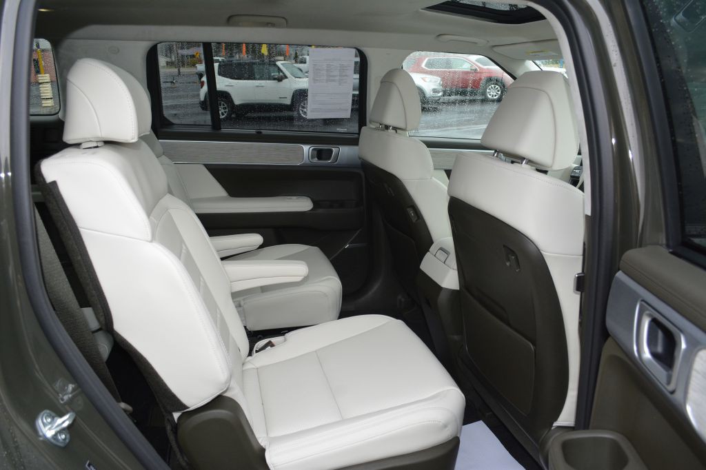 2025 Hyundai Santa Fe Image 9